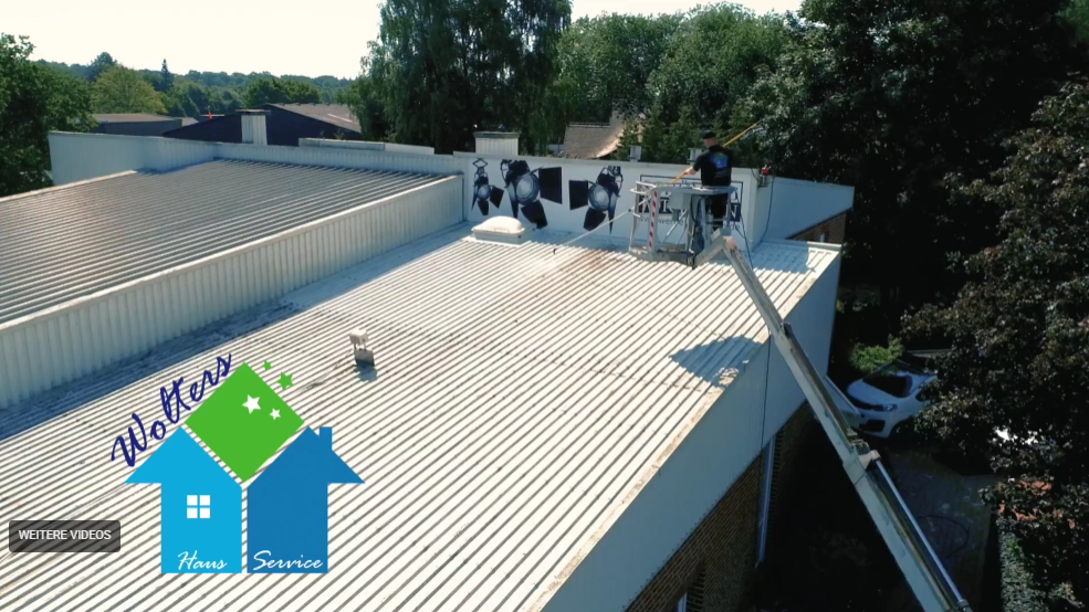 Vorschaubild Video: Professionelle Dachreinigung Papenburg Vorher Nachher